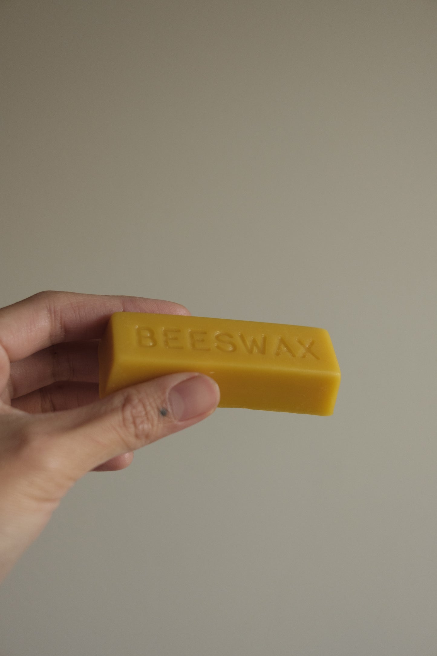 pure raw beeswax block 32g