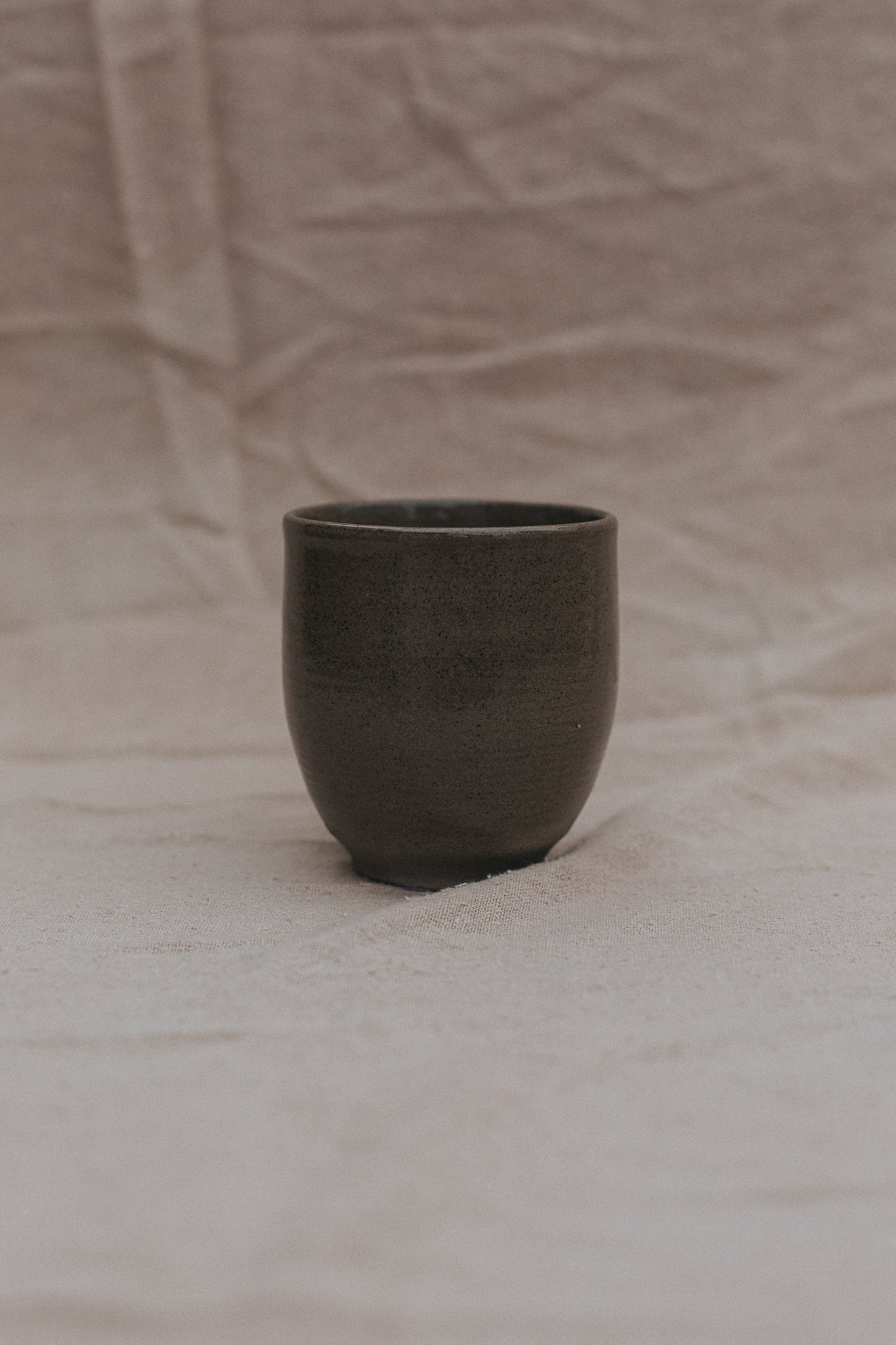 200 ml warm grey large cup by linda bredenbekk