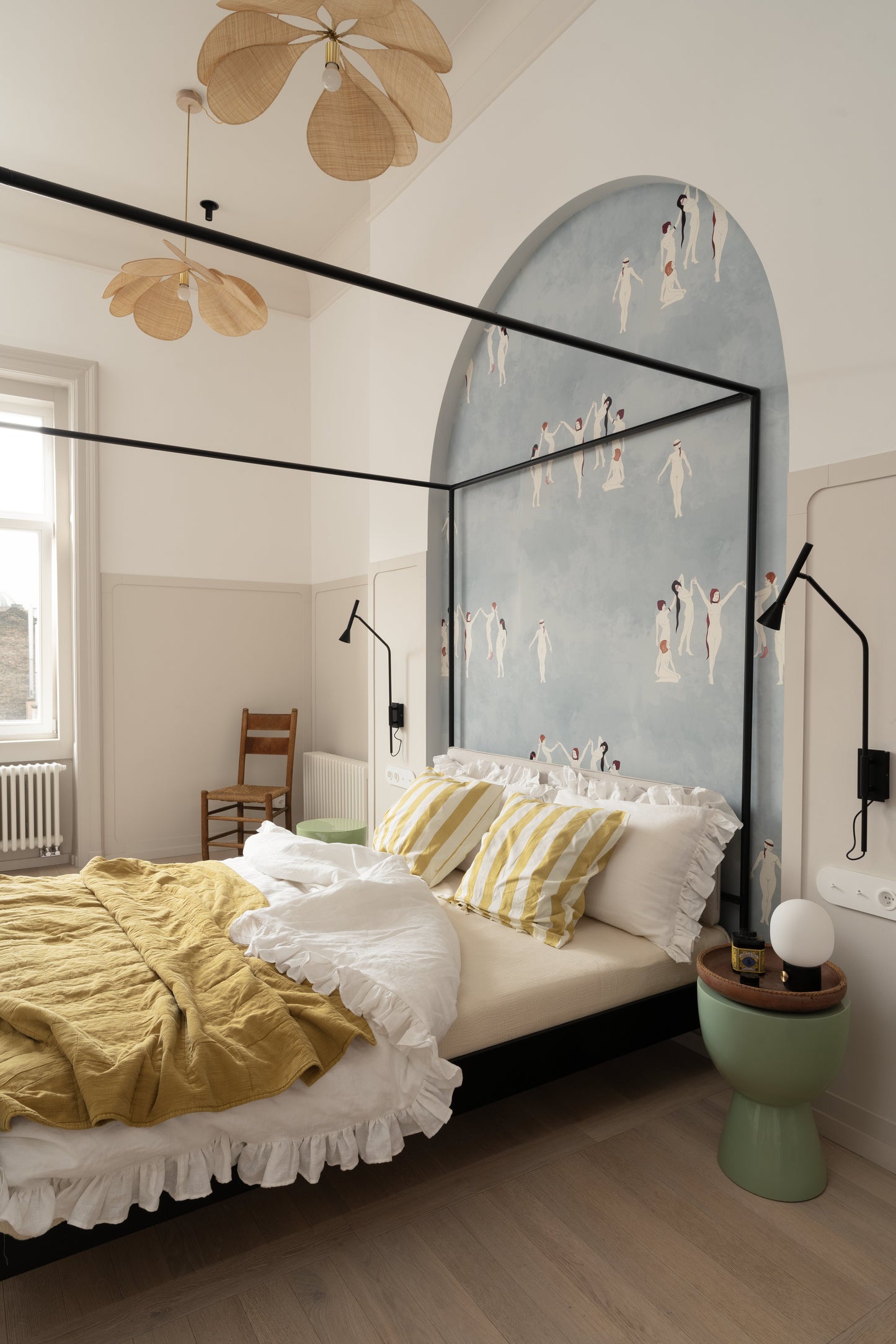 pale originelle pendant light