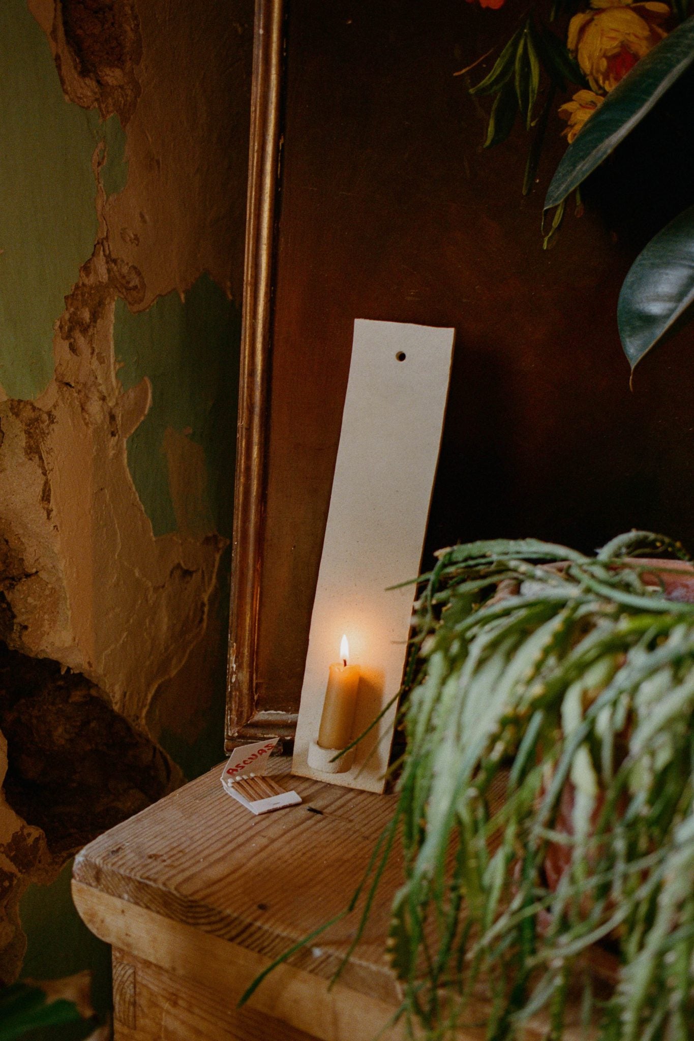 palma wall-mounted candle holder