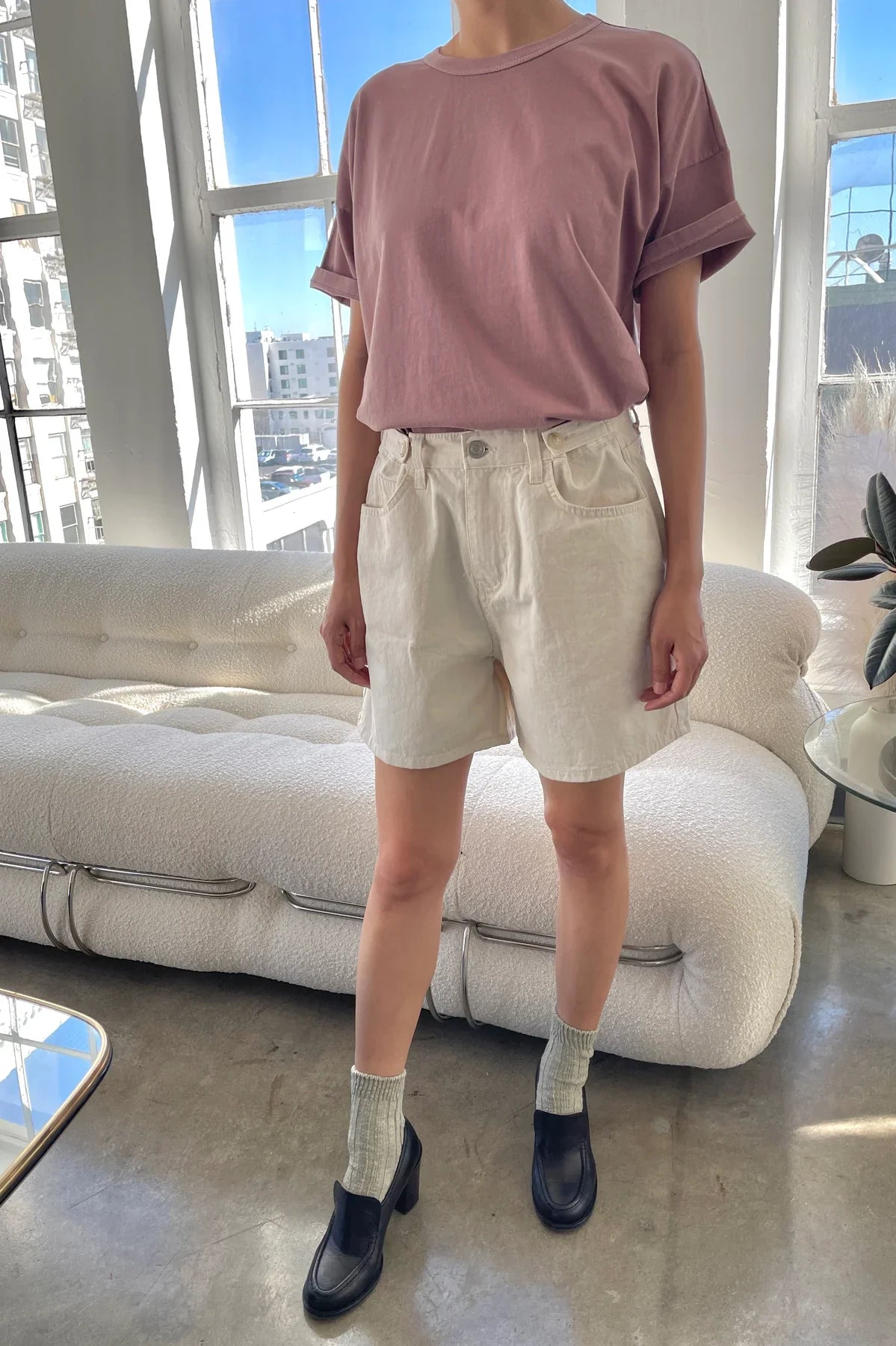 her tee