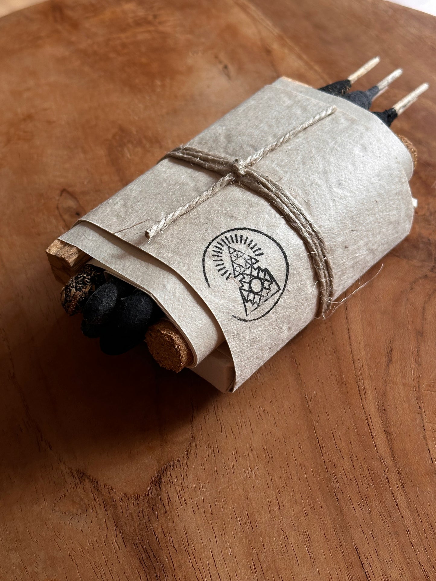 bath and meditate bundle - medium - palo santo & breu resins