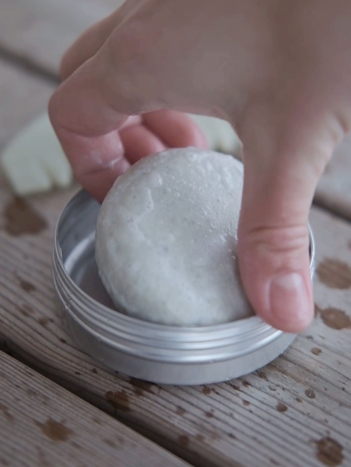 balancing peppermint & tea tree oil shampoo bar