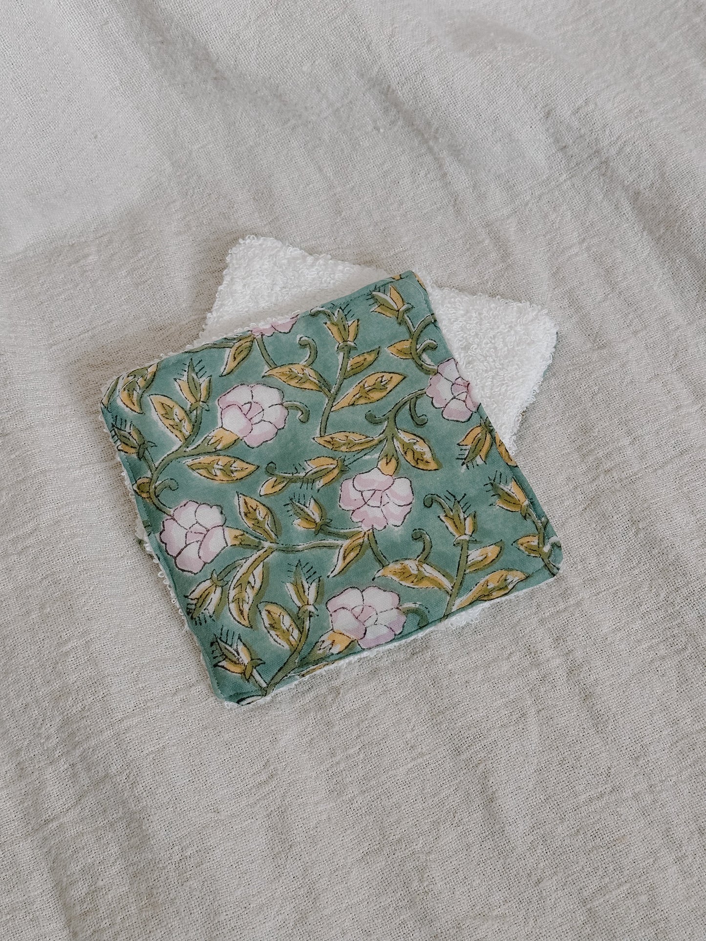 cleansing & makeup remover pads