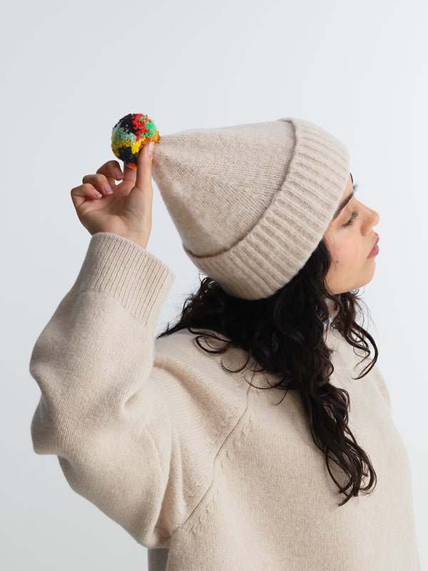 brushed hat with pompom in lambswool