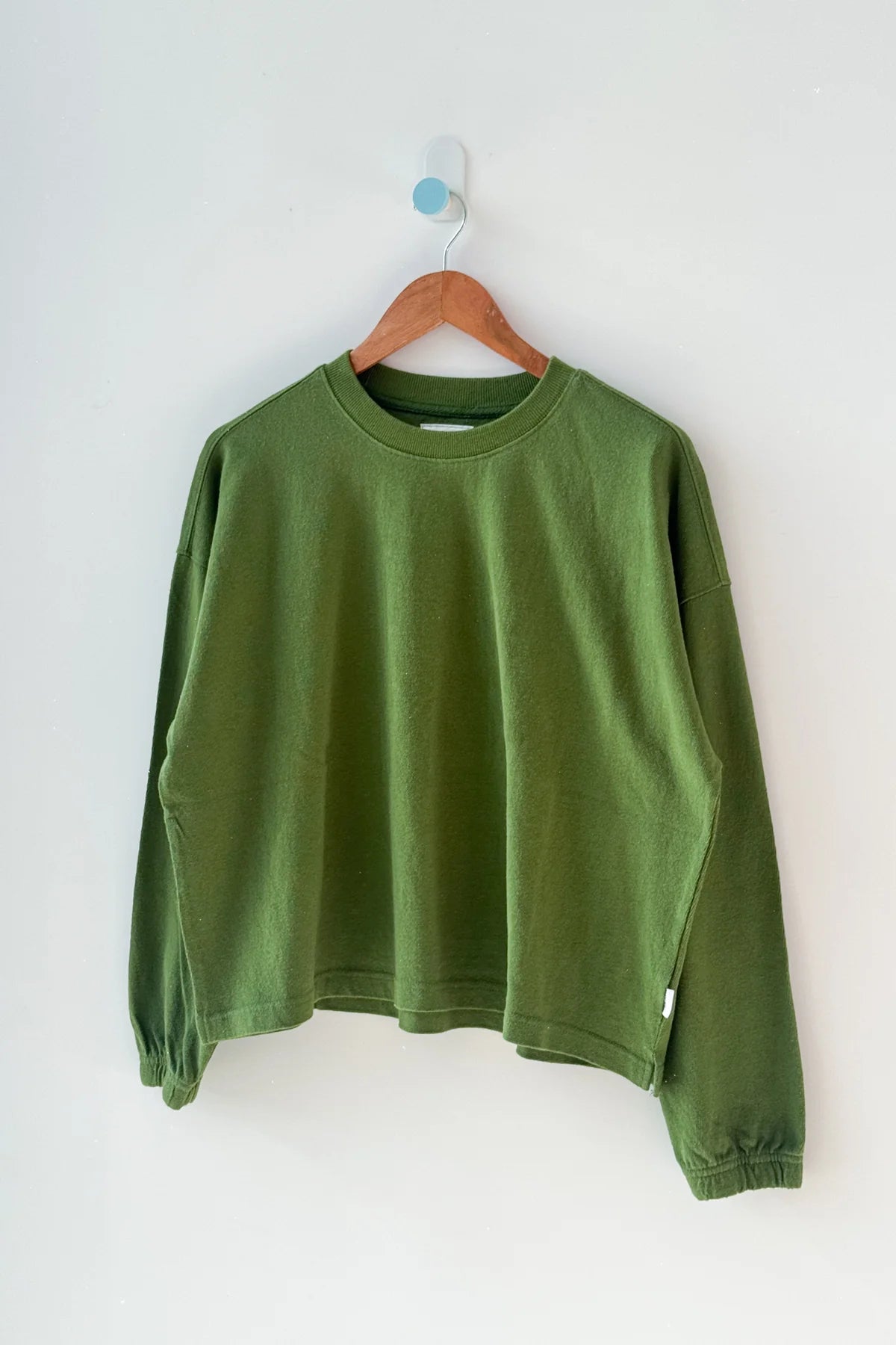 naturelle tee