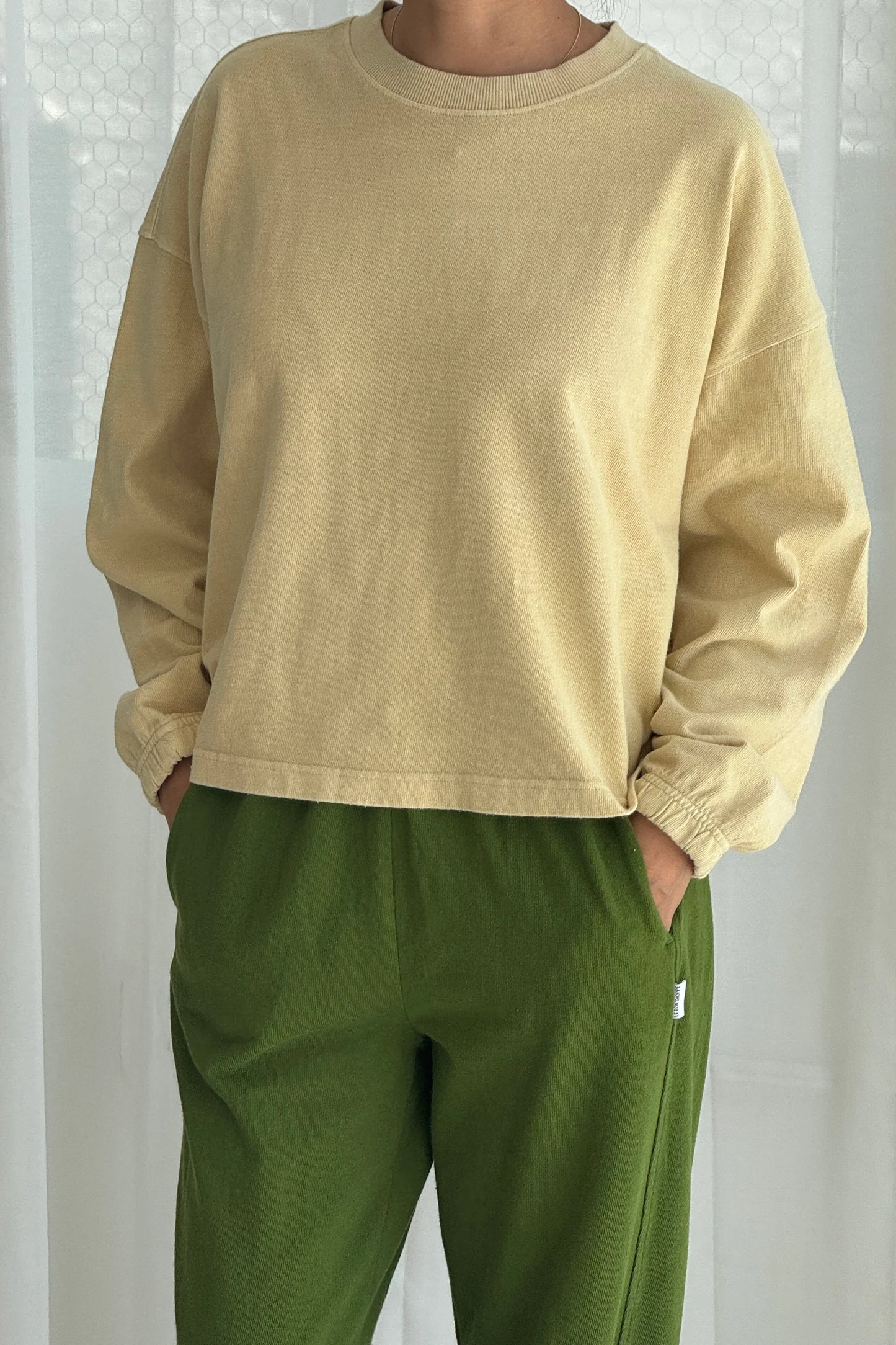 naturelle tee