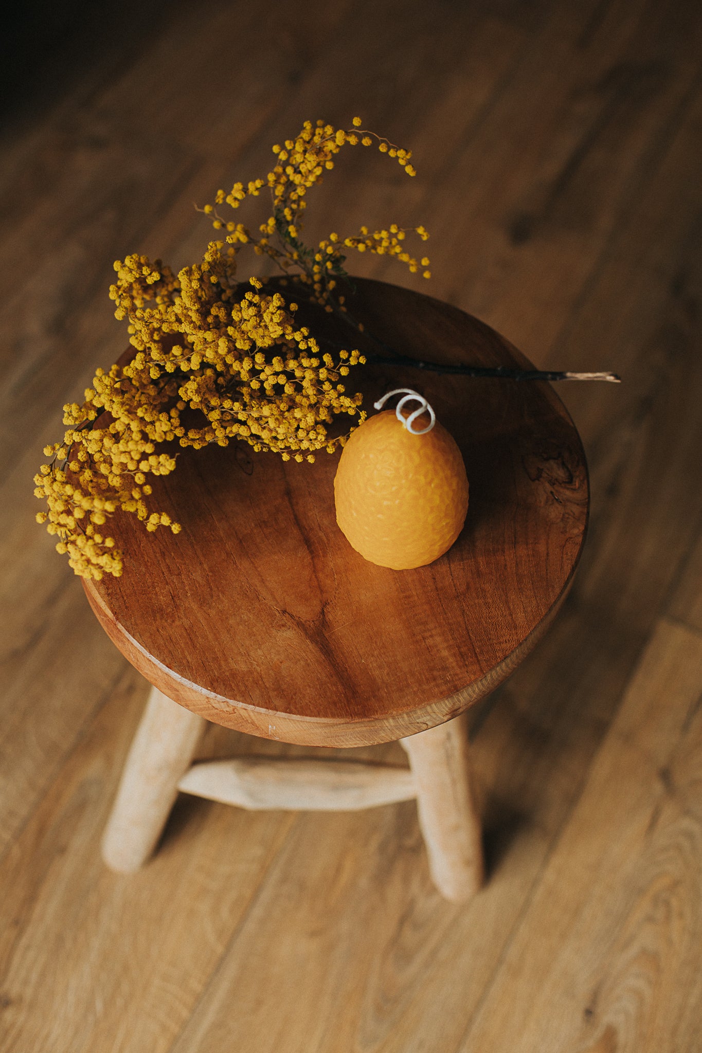 easter egg candle: daffodil yellow