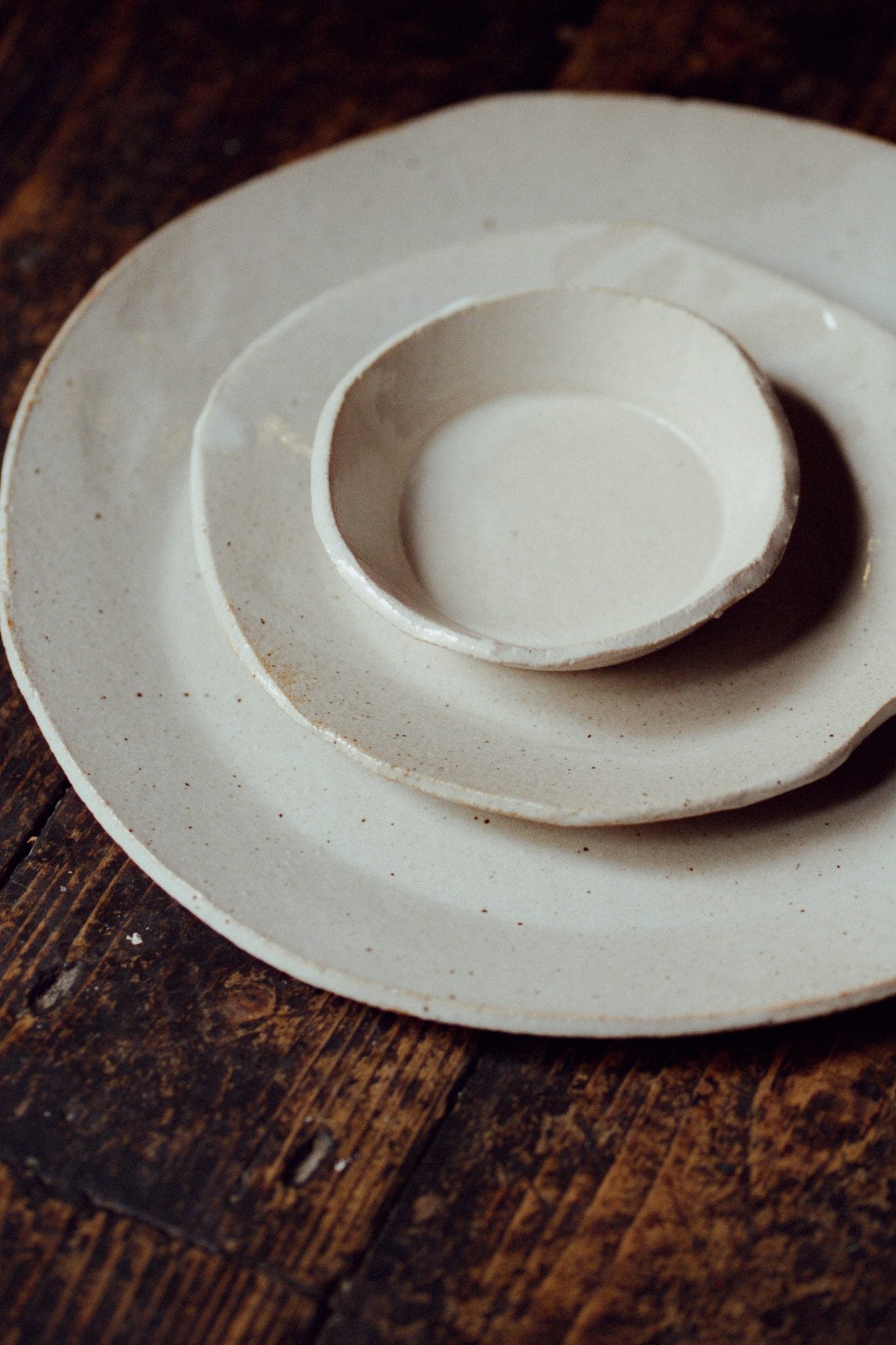 v9 sauce dish