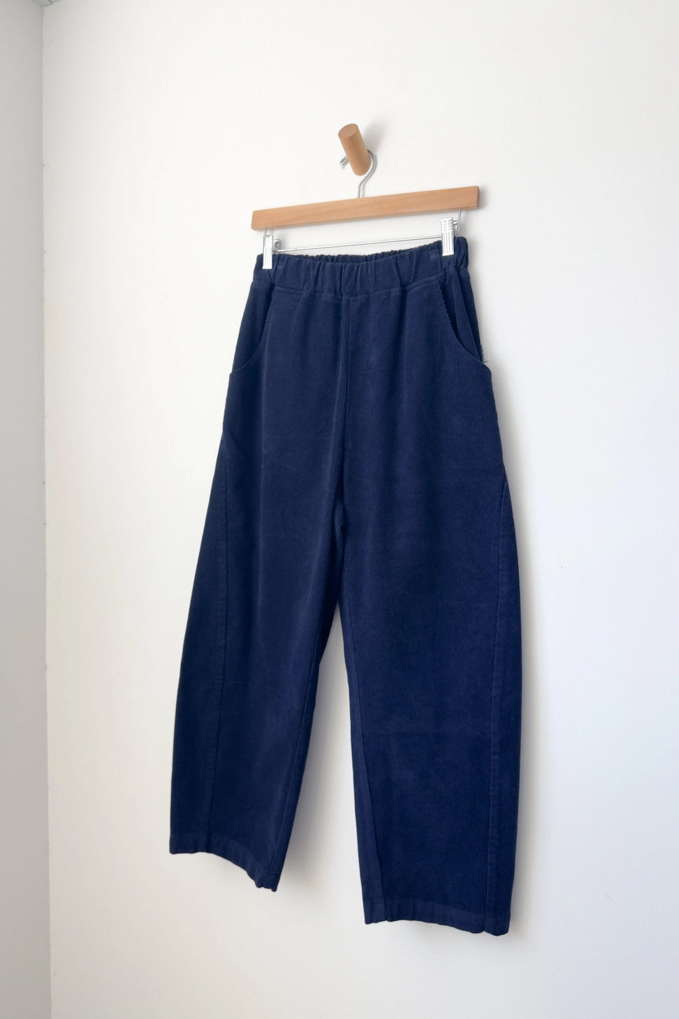arc pants - corduroy - navy