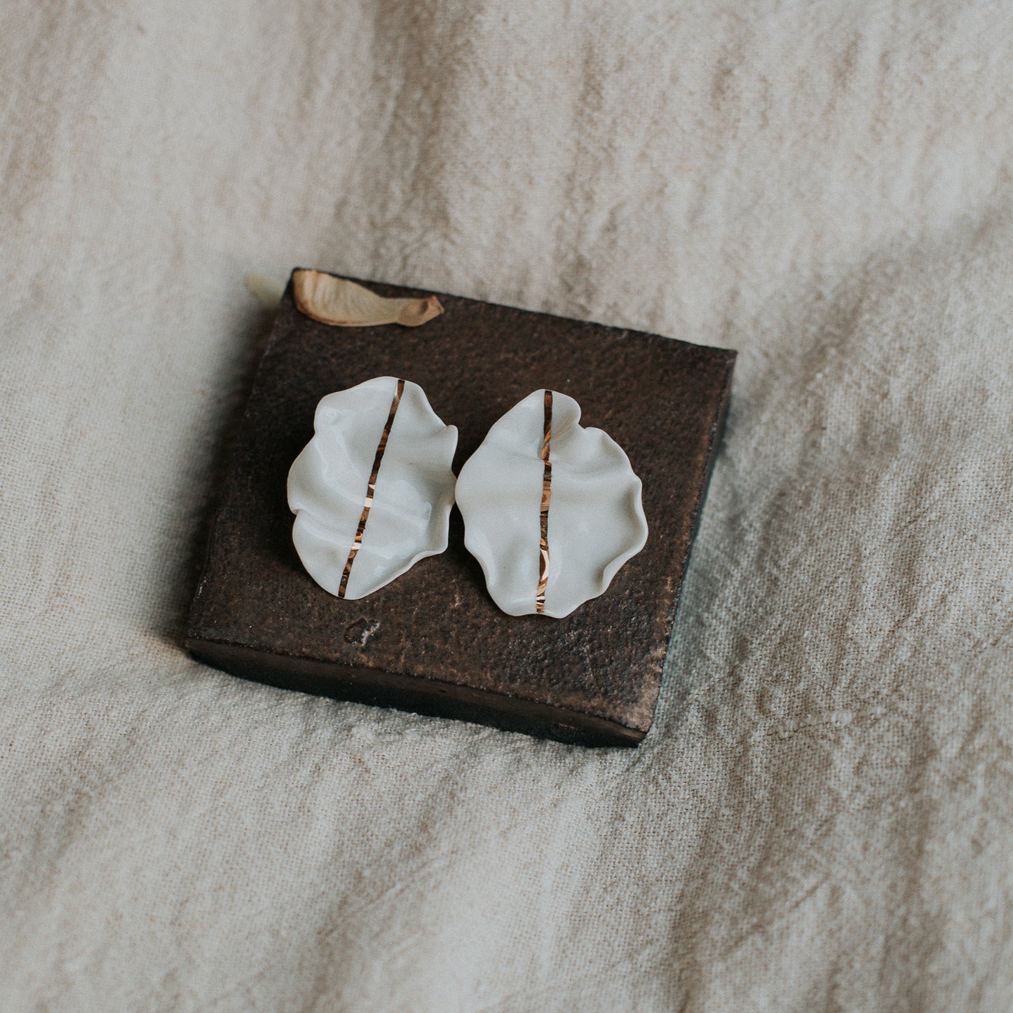 golden stripe porcelain earrings