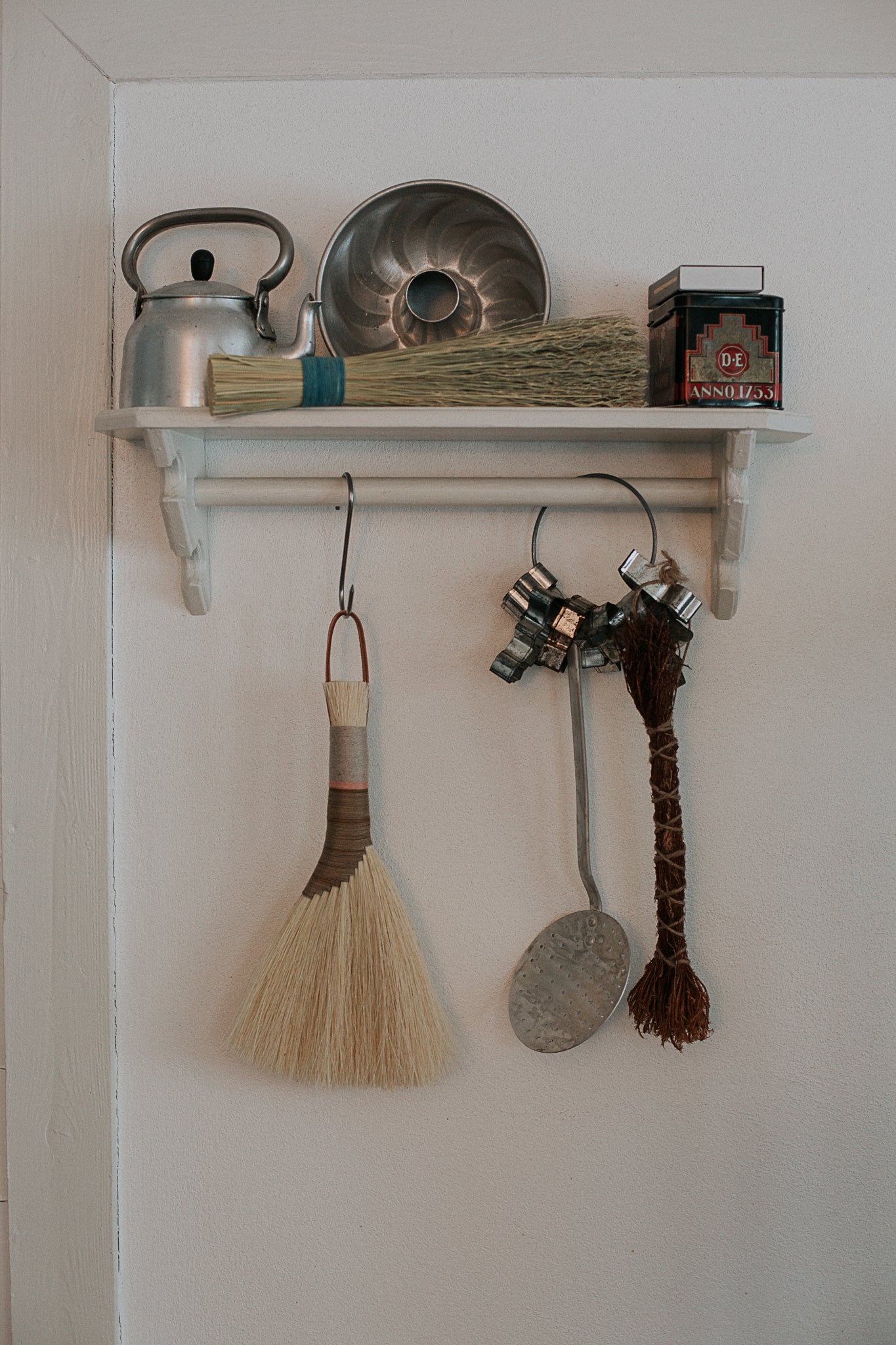 tampico turkey wing hand broom