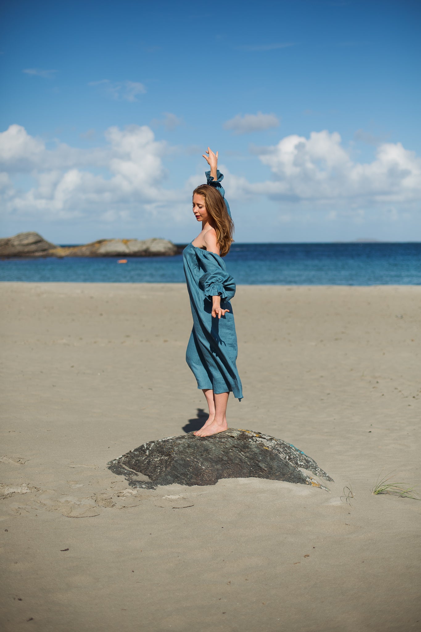 rent the blue otilia-a dress