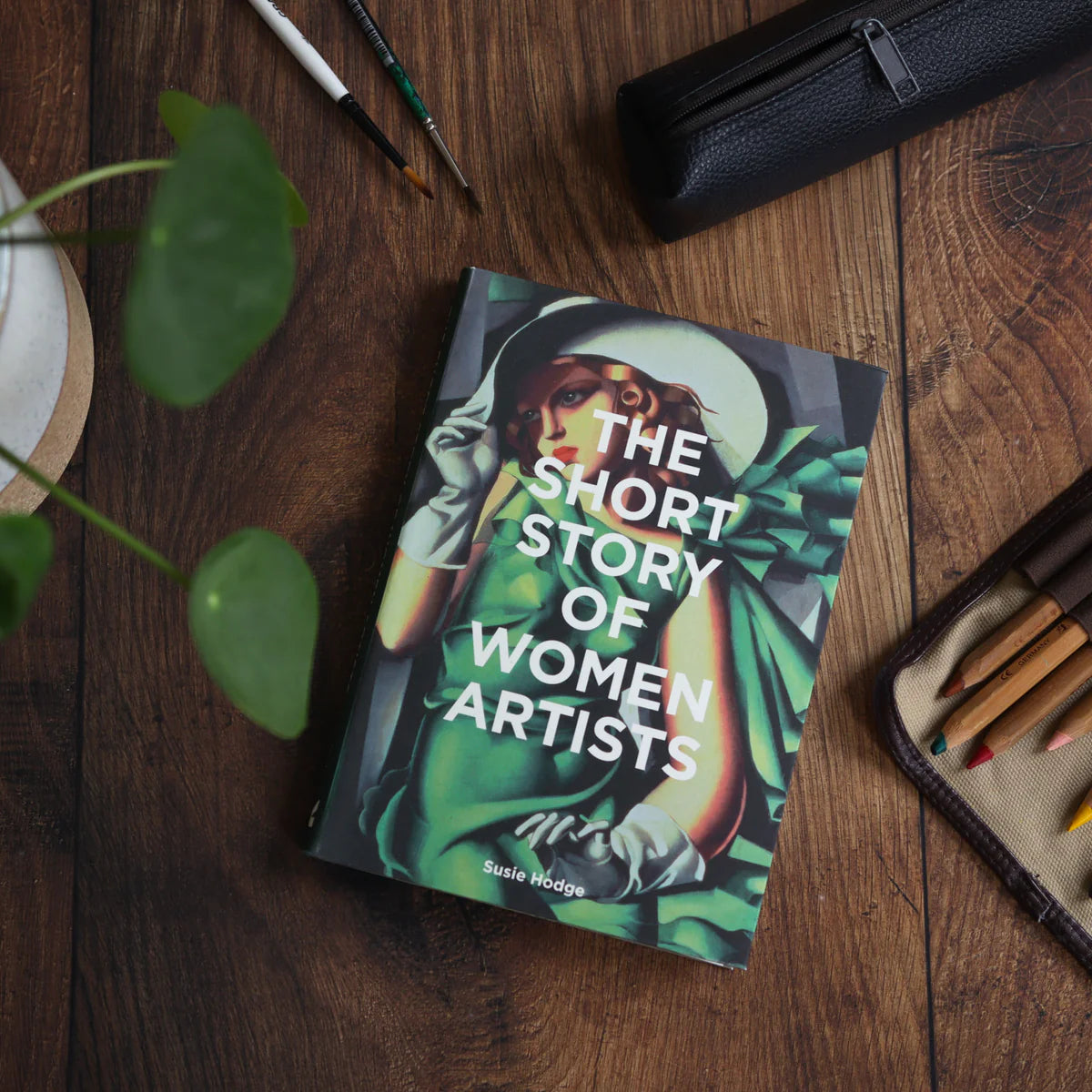 the short story of women artists - by susie hodge