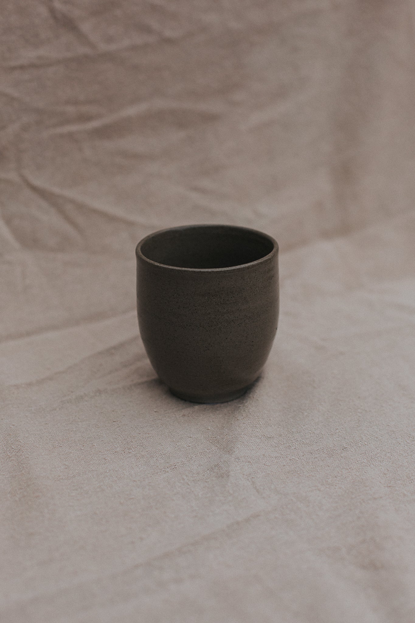 200 ml warm grey large cup by linda bredenbekk