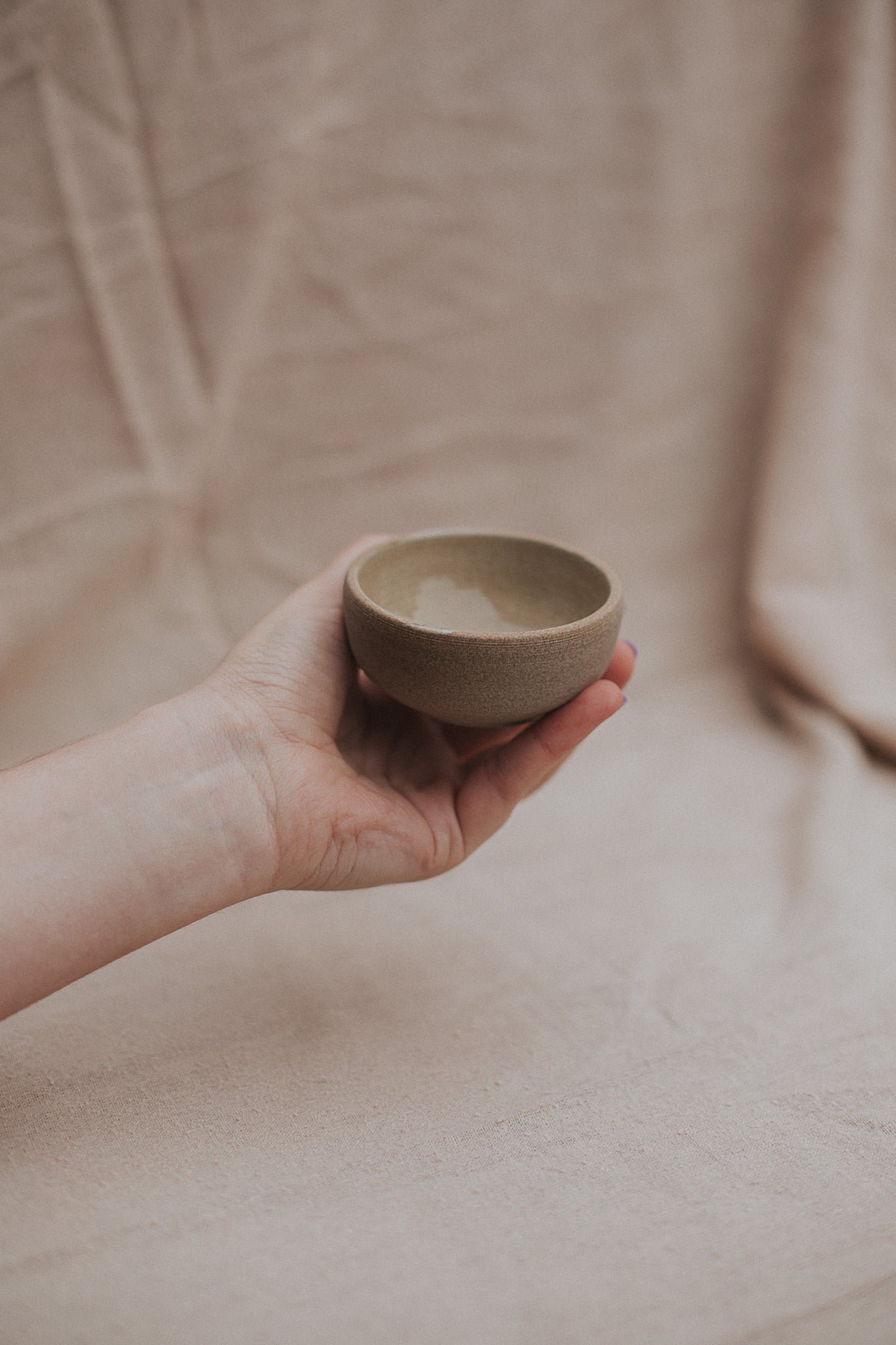 8 cm low bowl by linda bredenbekk