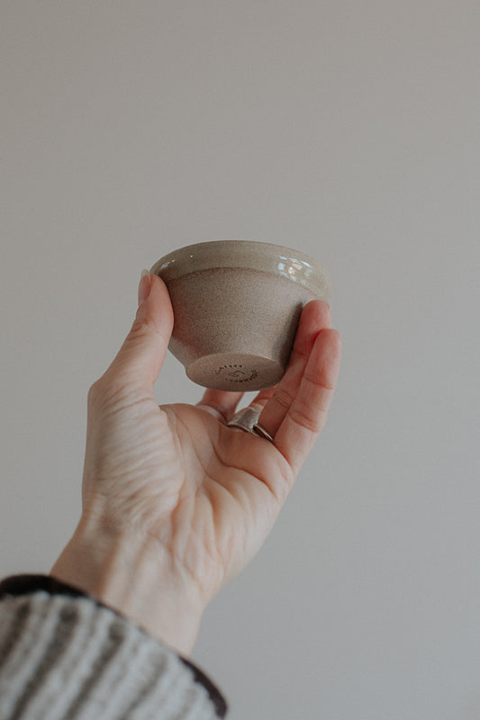 7 cm slightly fluted mini cup in warm sand with glossy rim by linda bredenbekk