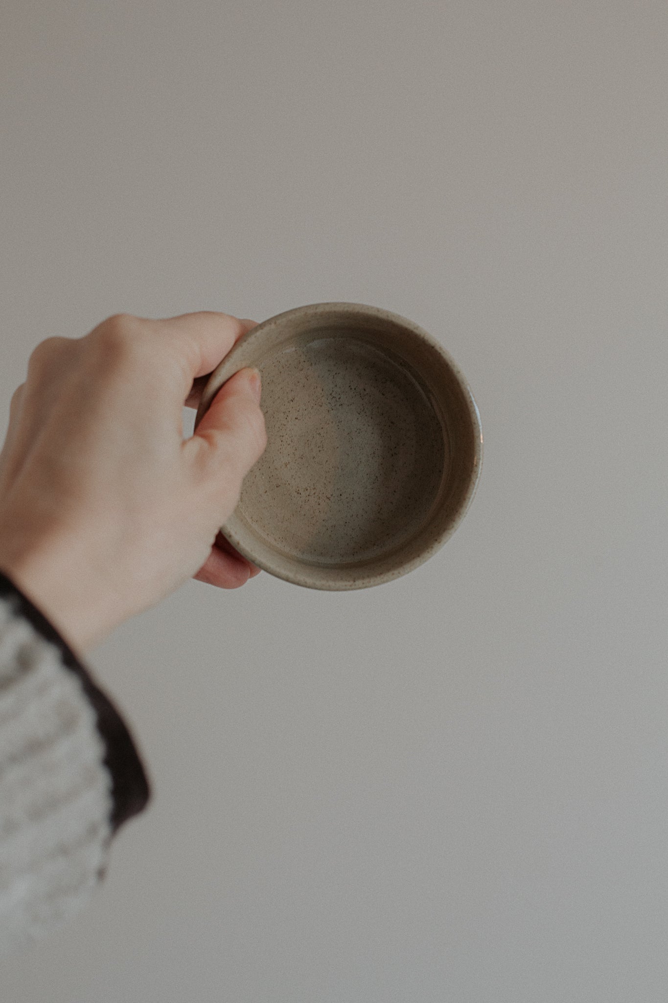 8 cm trinket dish in beige clay by linda bredenbekk