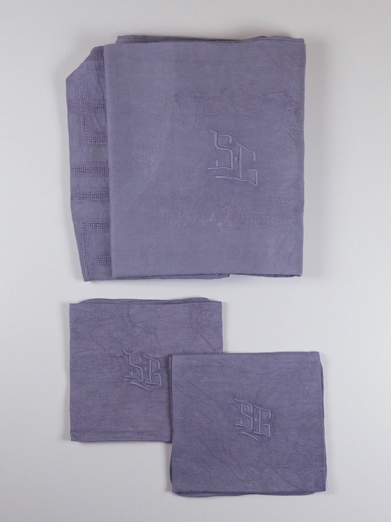 antique french tablecloth - 160x240cm - with 10 antique damask napkins - lavender