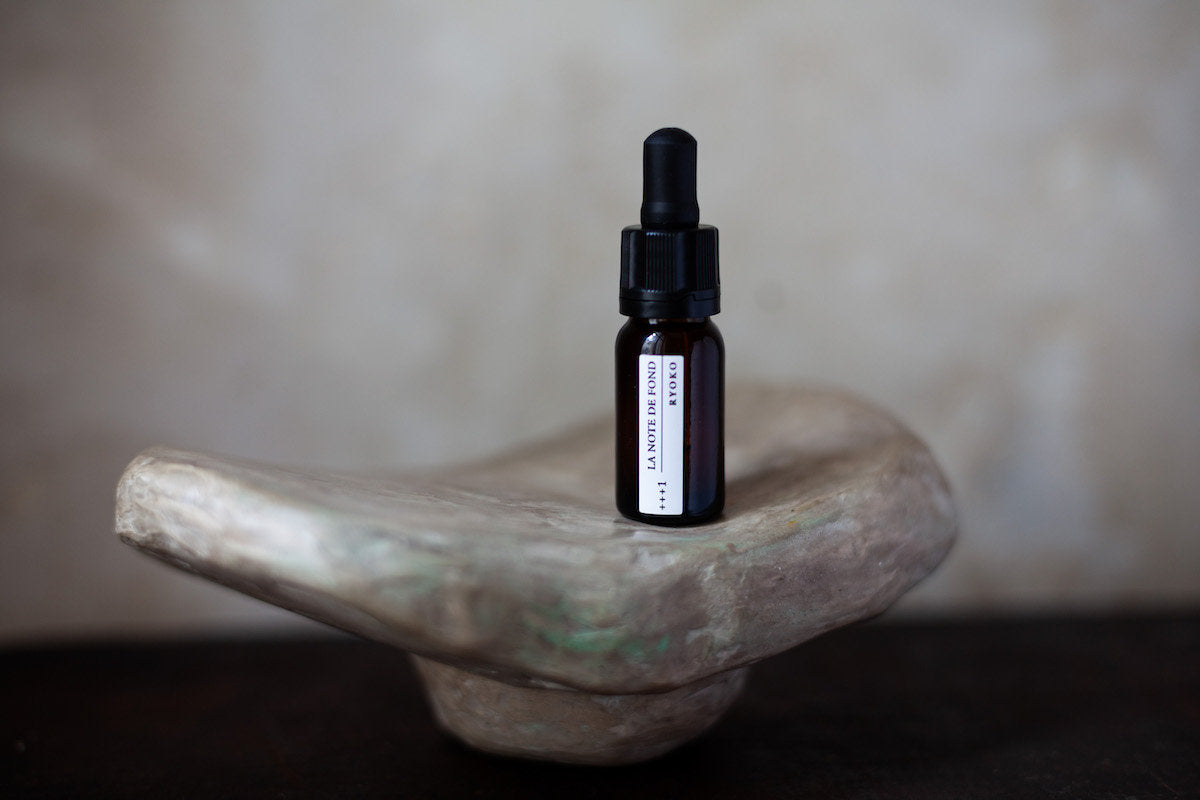 la note de fond +++1: essential oil blend