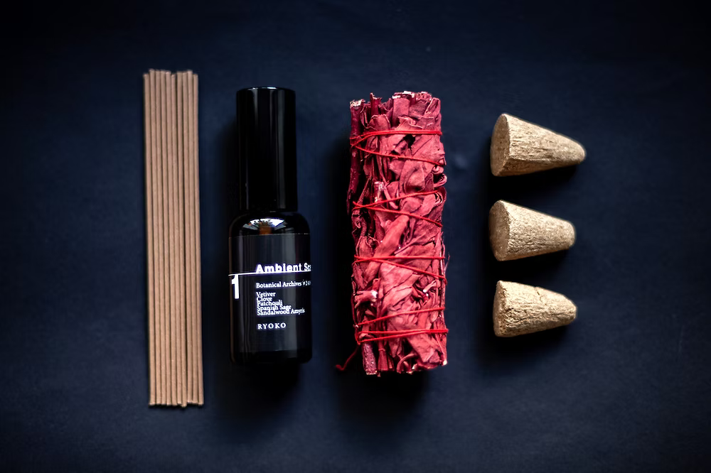 scent scape treasure box - botanical archives 2409 and oud