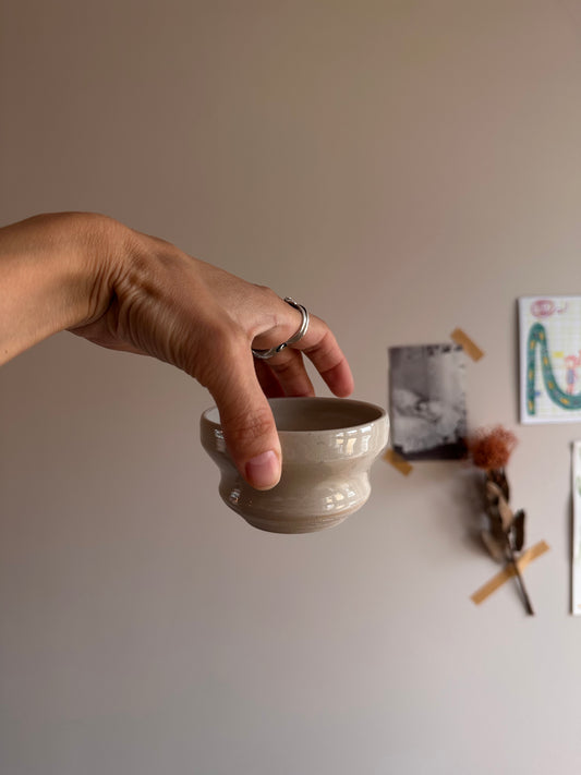 100 ml waves cup in linen white clay by linda bredenbekk