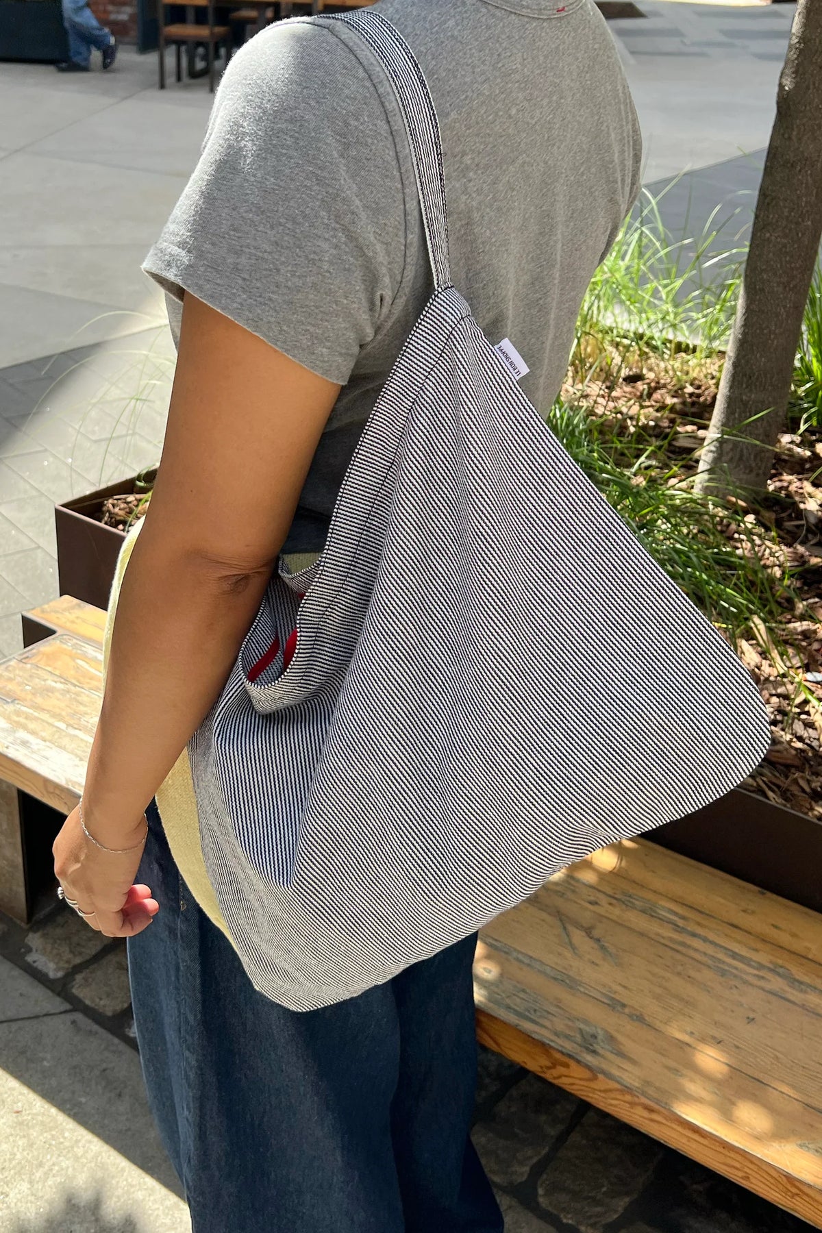 happy carry bag - blue stripes