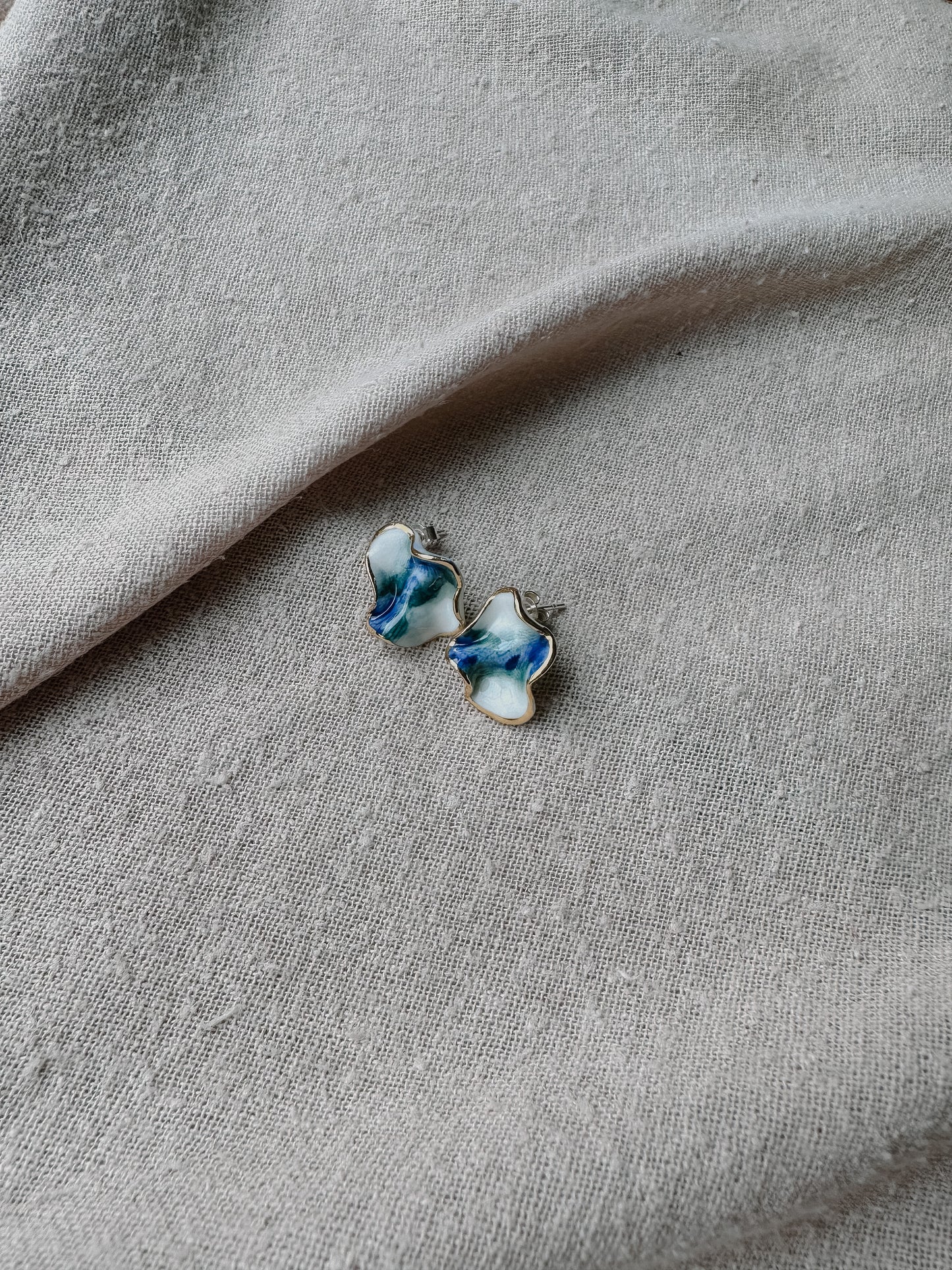 mini waves porcelain earrings