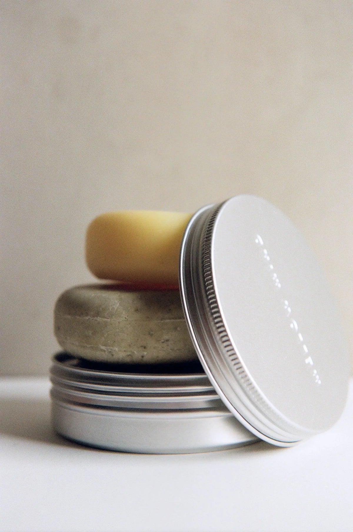 round travel case