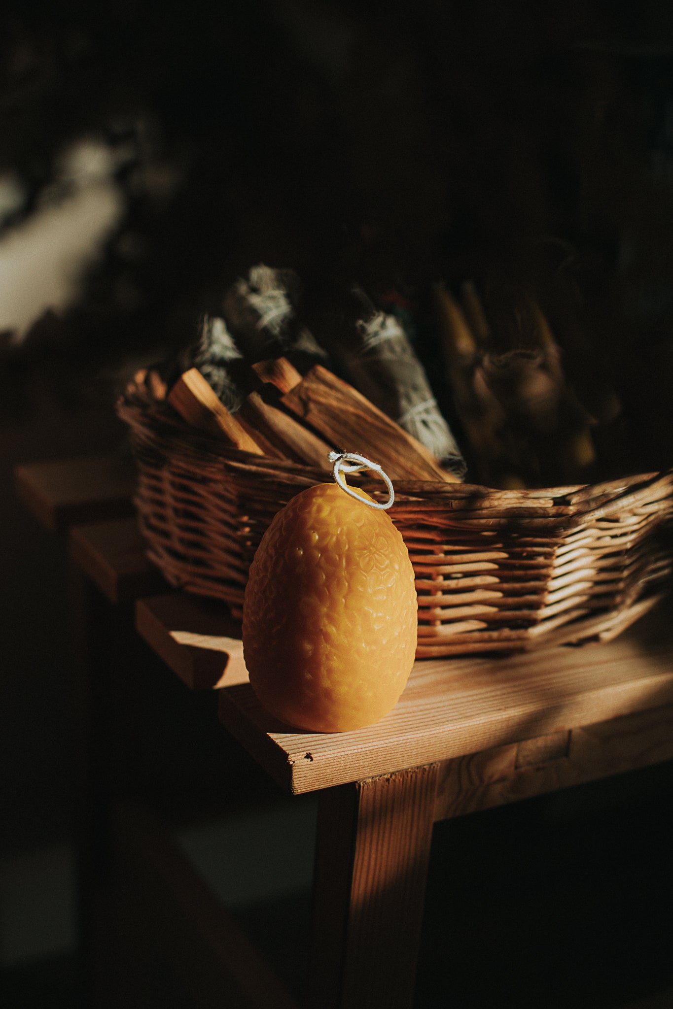 easter egg candle: daffodil yellow