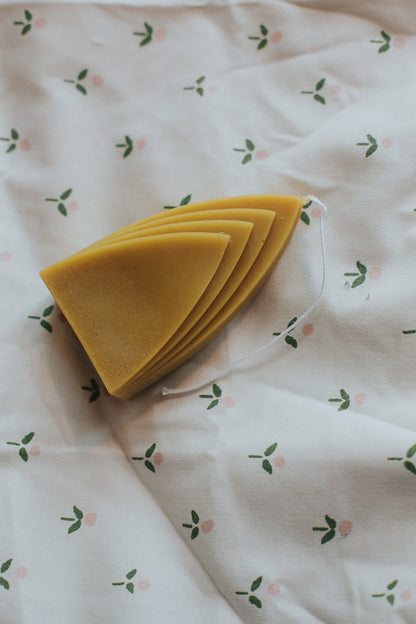 arch candle: olive yellow