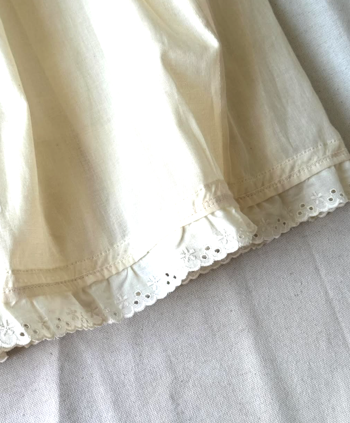 pre-order noor mai skirt in cotton with lace hem