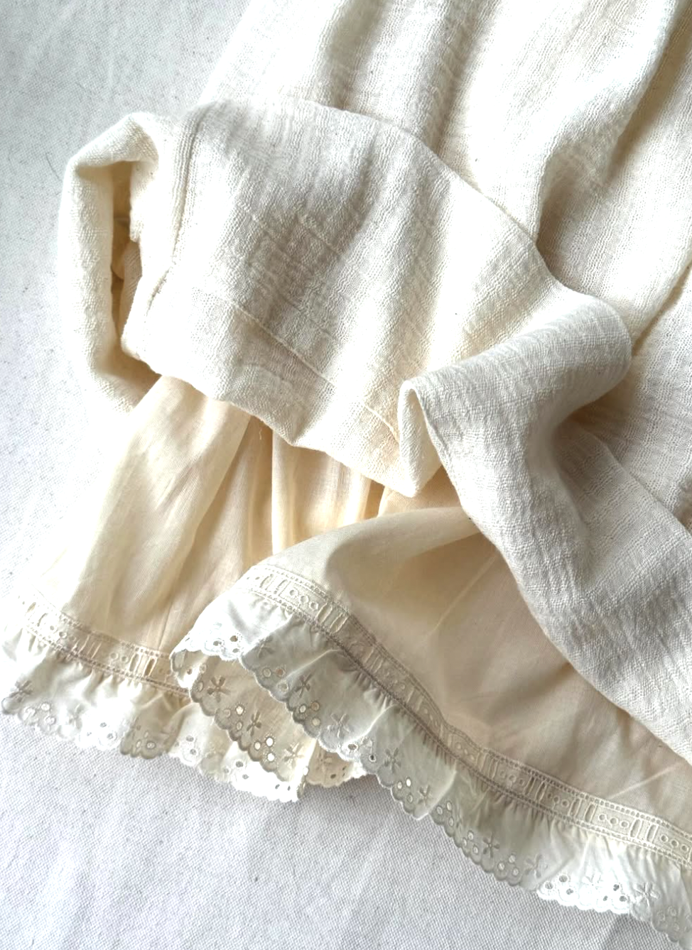 pre-order noor mai skirt in cotton with lace hem