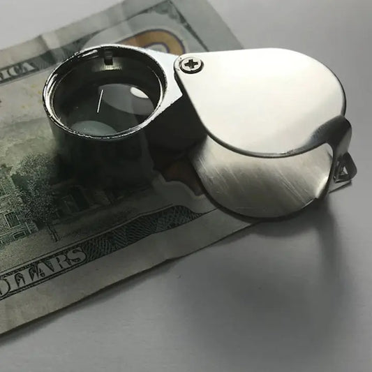 loupe - 30x magnifying lens
