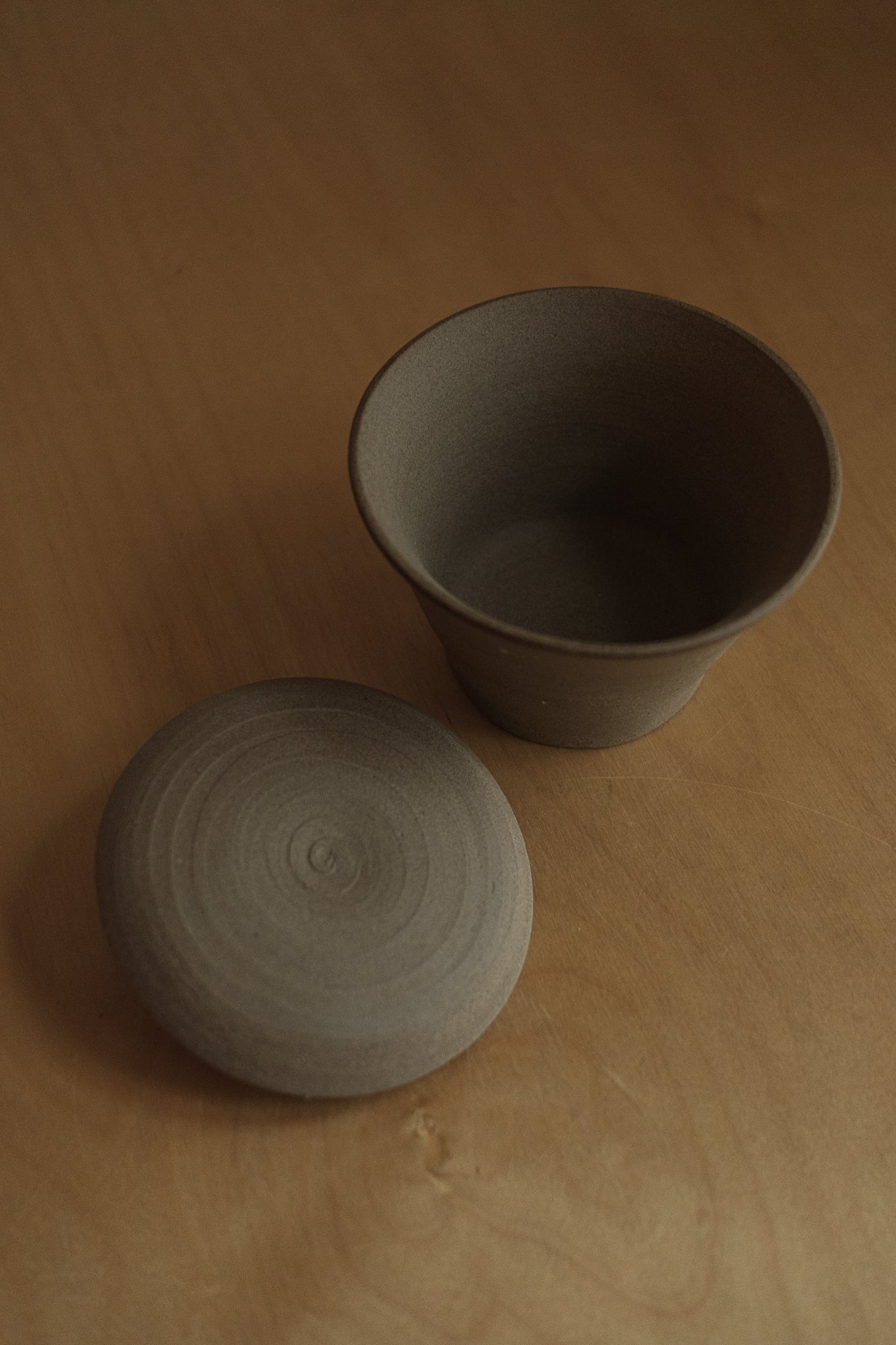 9 cm fluted small bowl with lid