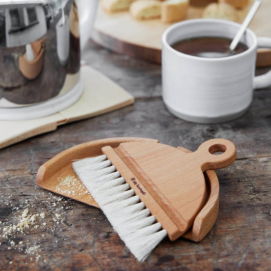 table brush in oiled beech wood