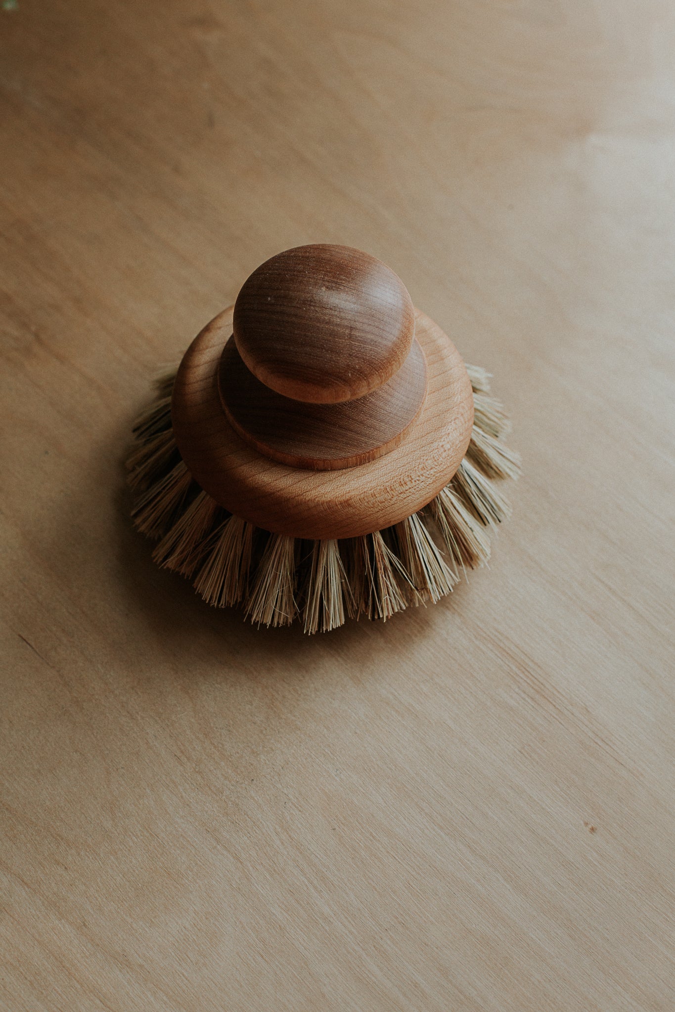 pan brush in oiled birch & maple wood