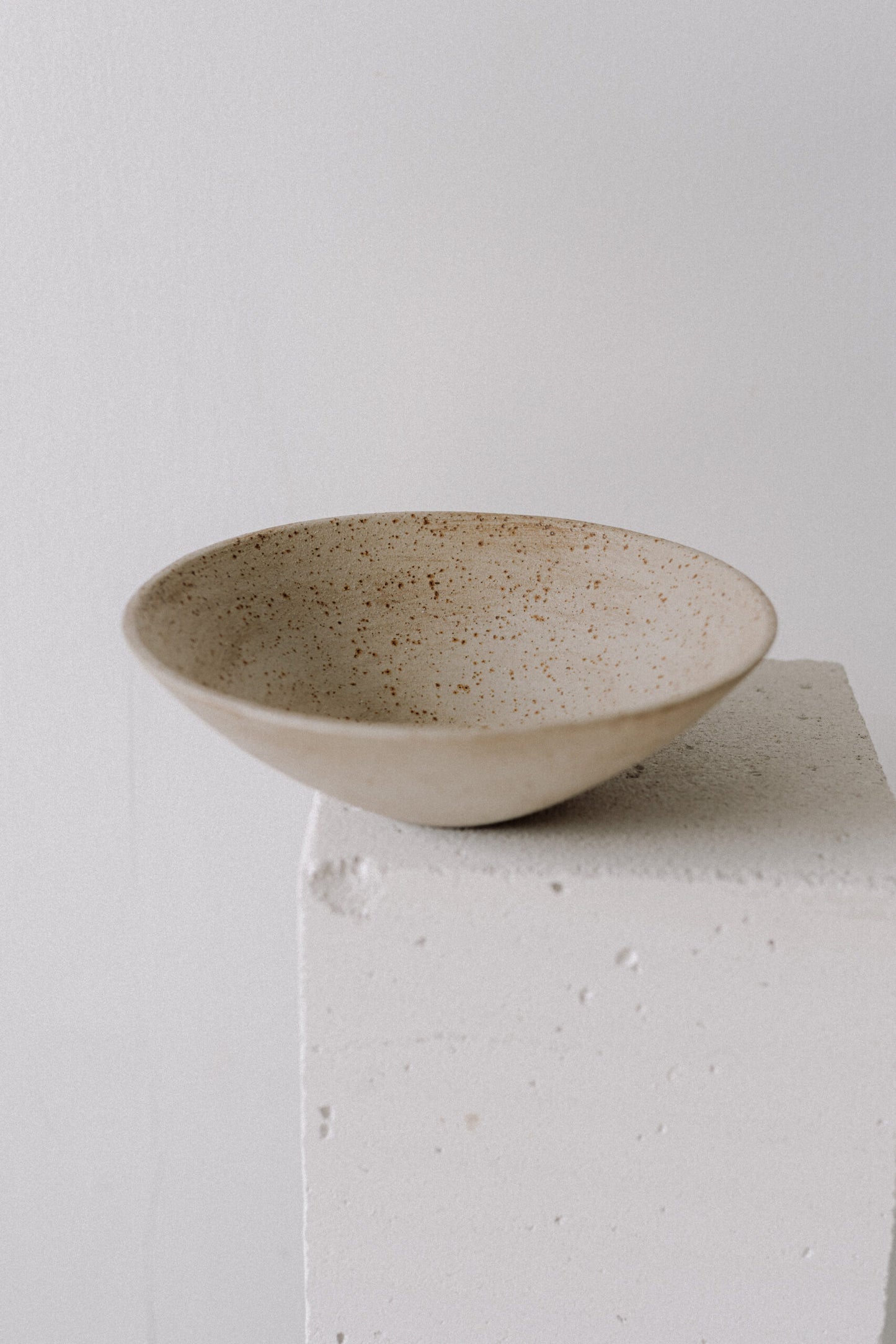 stoneware serving bowl