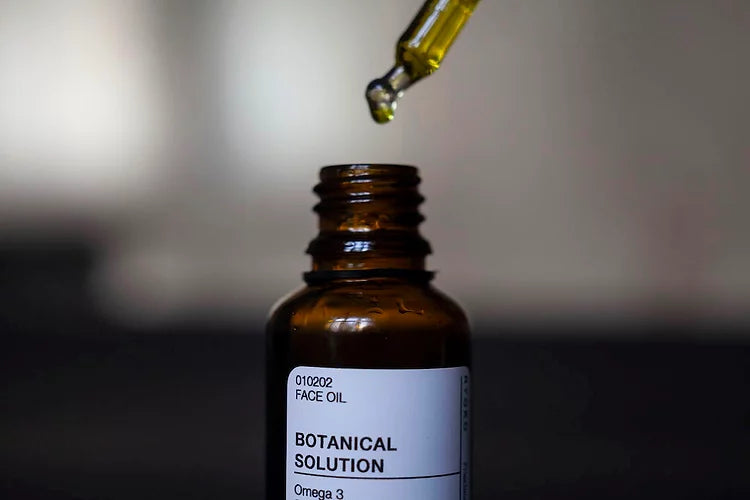 botanical trouble skin solution: omega 3 shiso + hemp seed oil